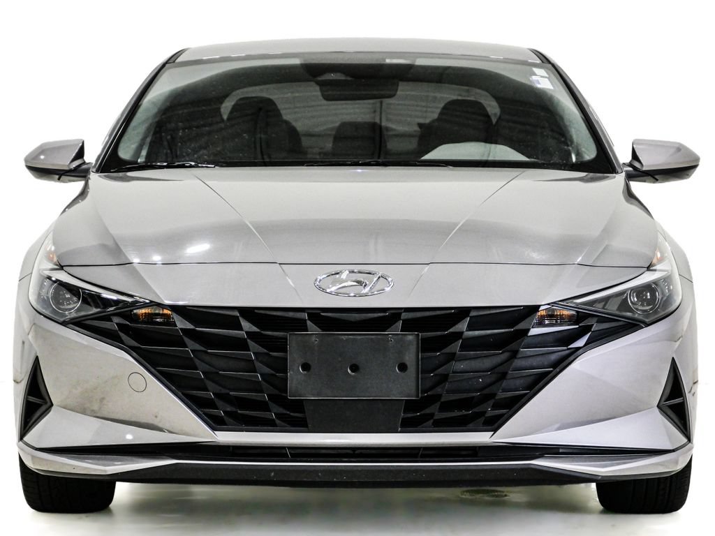 Used 2023 Hyundai Elantra SEL w/ Convenience Package FWD image 2