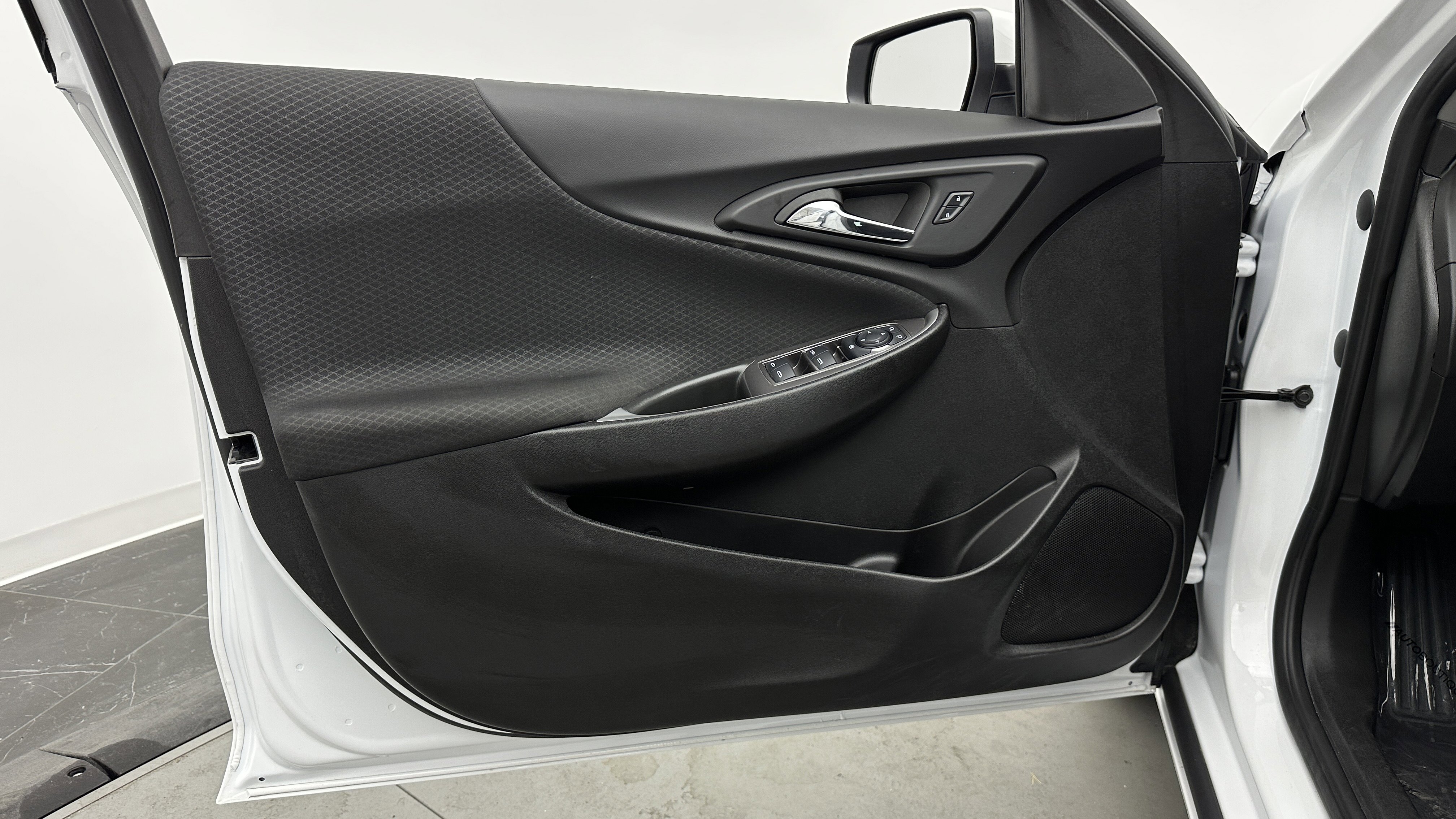 Used 2025 Chevrolet Malibu LT image 23