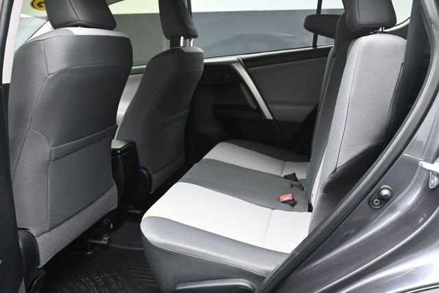 Used 2015 Toyota RAV4 LE FWD image 20