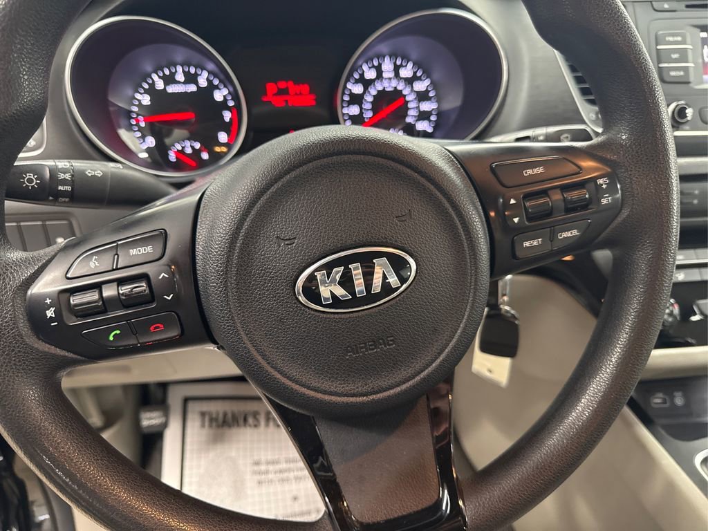 Used 2015 Kia Sedona LX w/ LX Convenience Package image 23