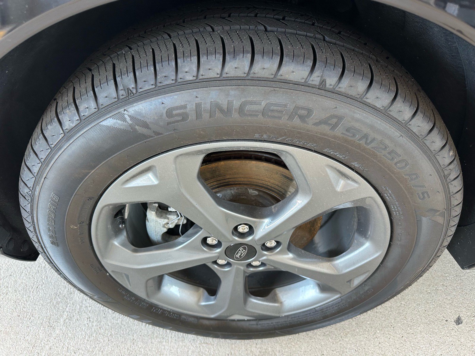 Used 2024 Ford Escape ST-Line w/ Tech Pack #1 FWD image 5