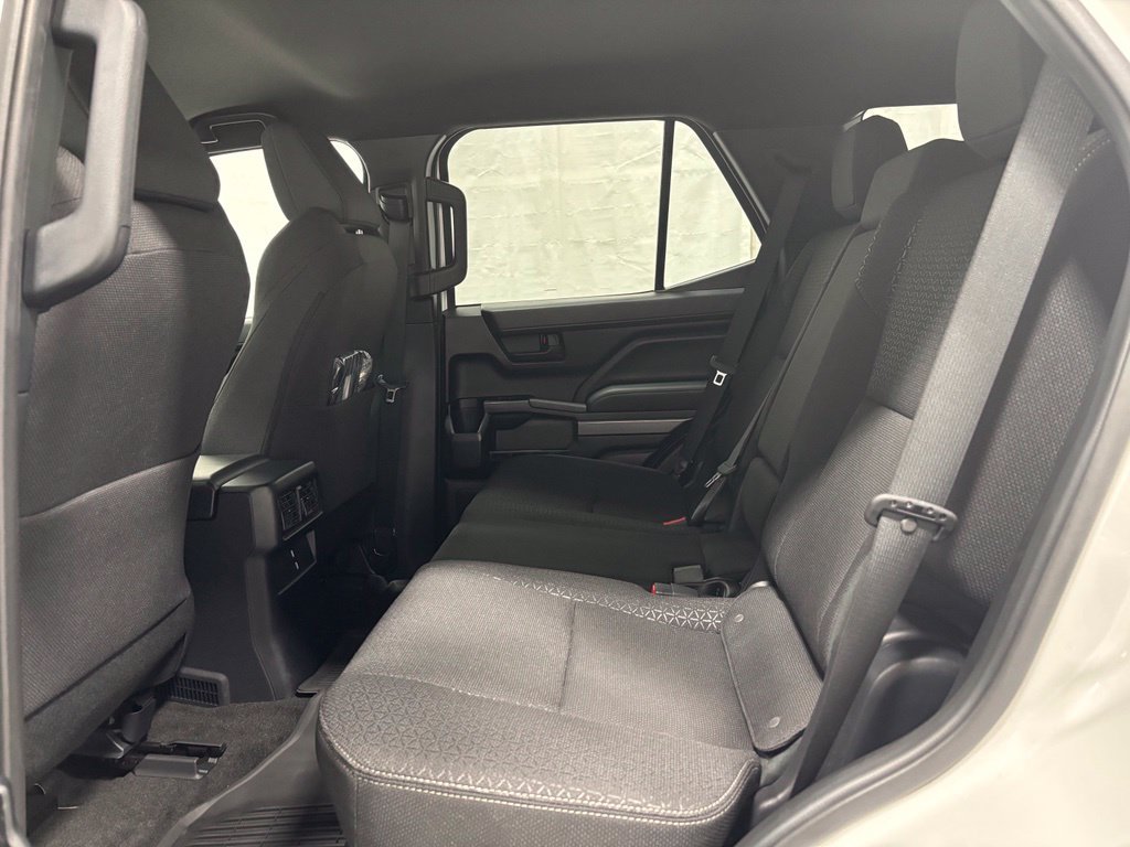Used 2026 Toyota 4Runner SR5 AWD/4WD image 45