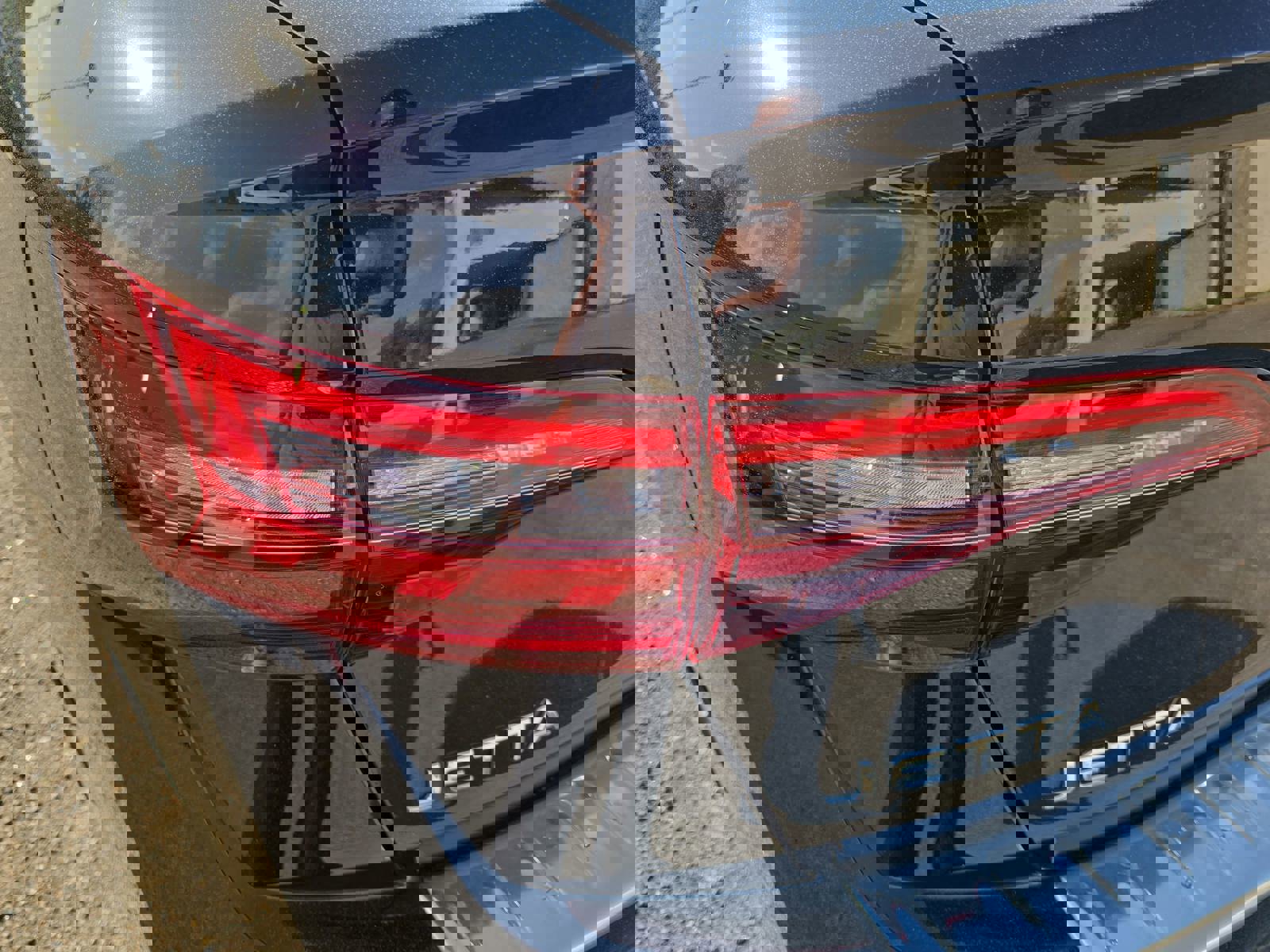 Used 2022 Volkswagen Jetta SE w/ Panoramic Sunroof Package image 37