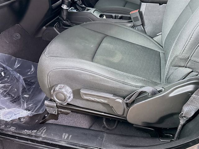 Used 2018 Jeep Wrangler Sport AWD/4WD image 18