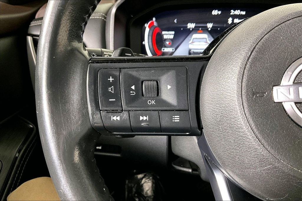 Used 2022 Nissan Rogue Platinum w/ Head-Up Display Package image 18