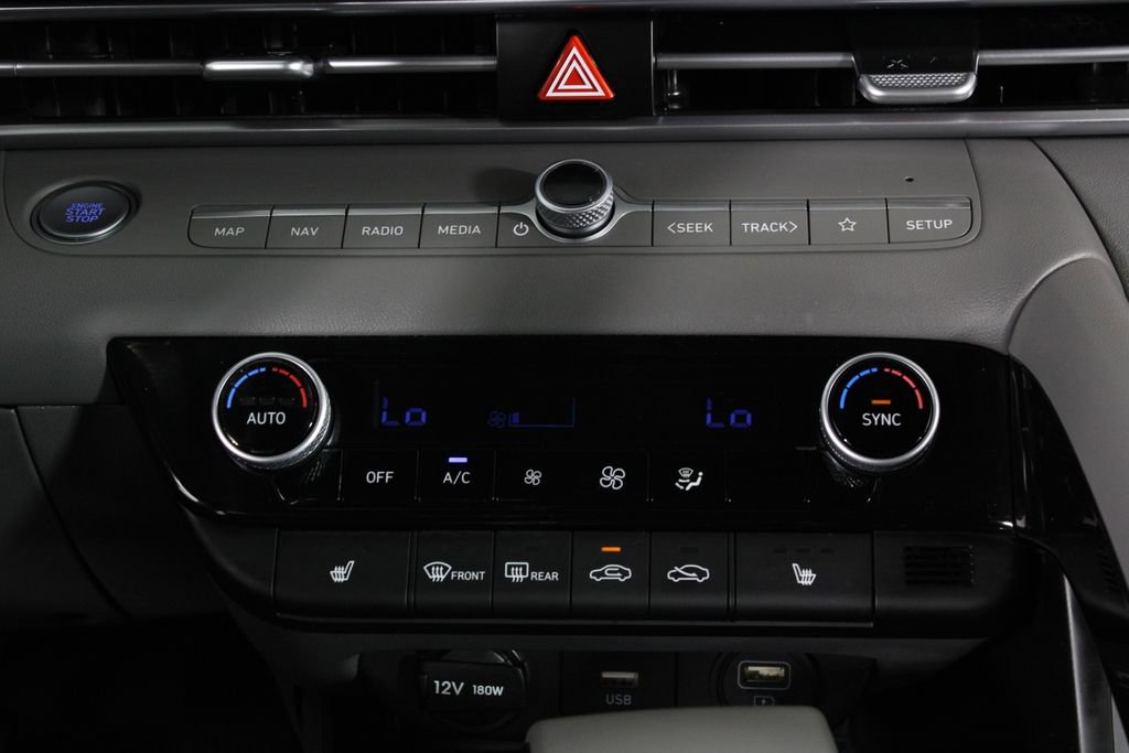 Certified 2023 Hyundai Elantra SEL w/ Convenience Package image 20