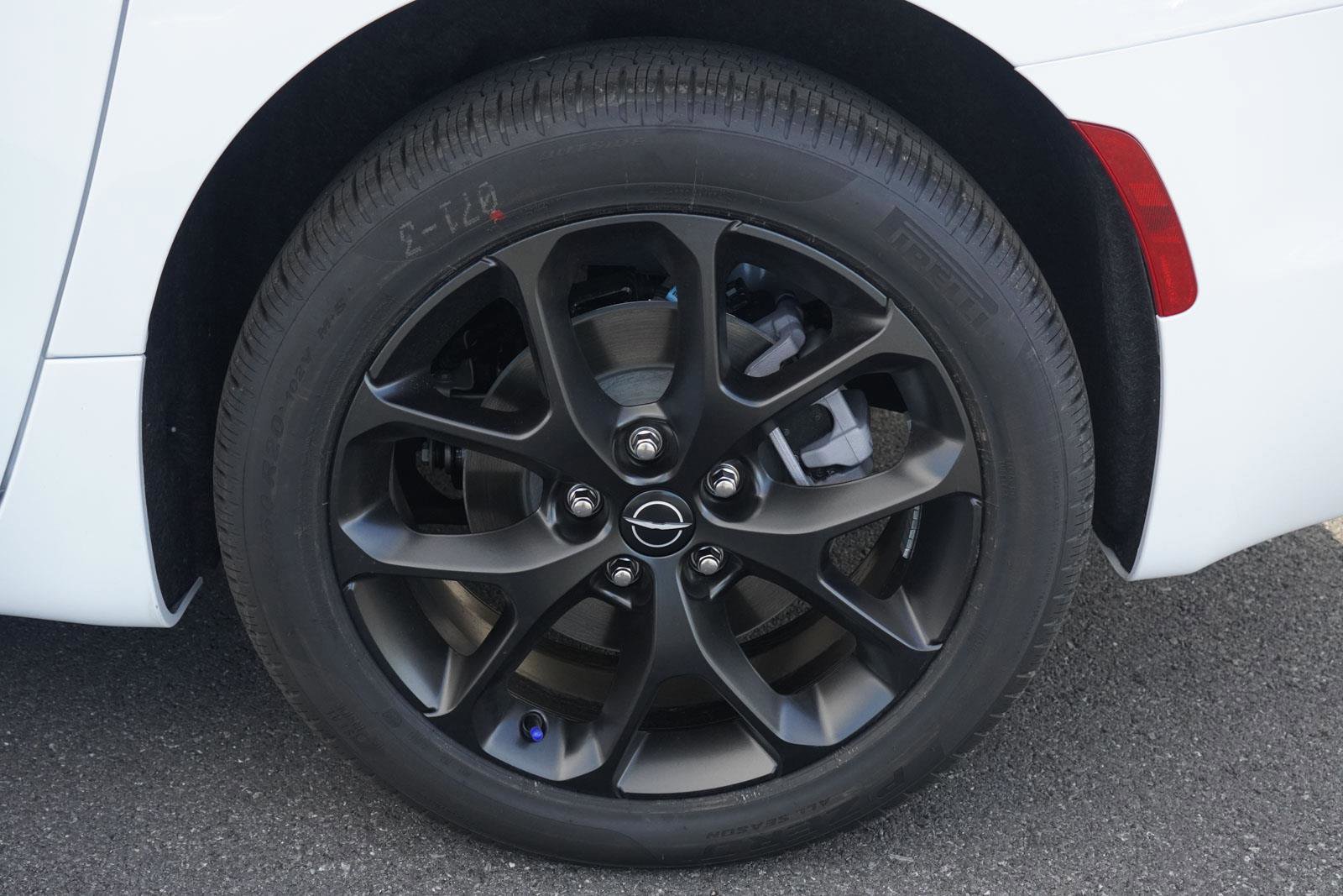 New 2026 Chrysler Pacifica Limited w/ S Appearance Package image 11