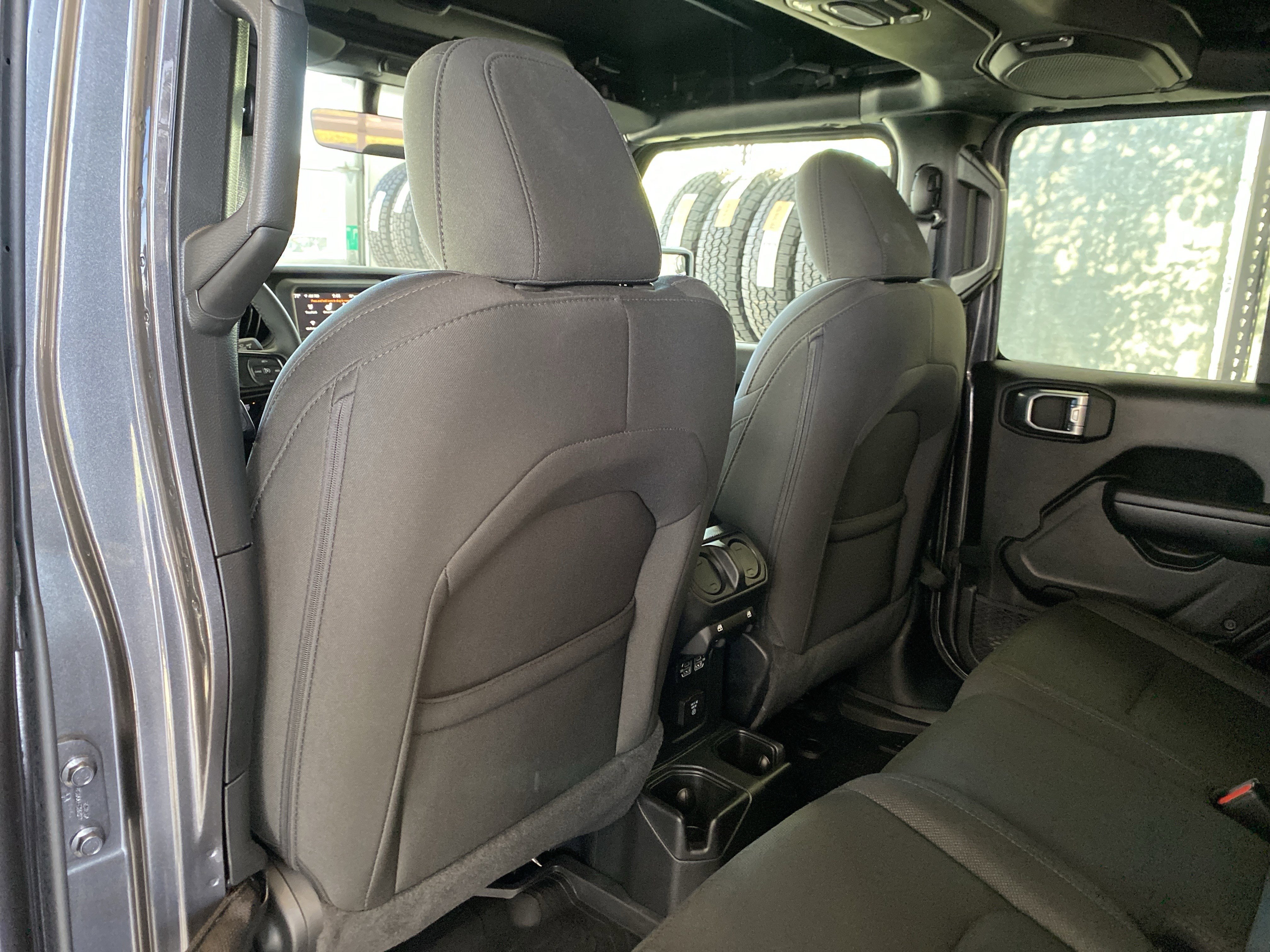 Used 2023 Jeep Gladiator Sport image 22