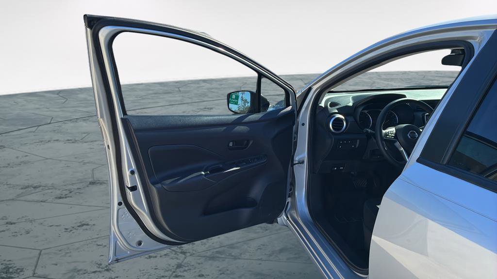 Used 2021 Nissan Versa S image 10