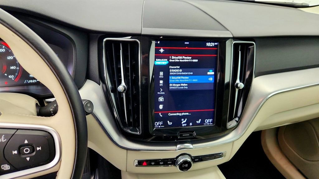Used 2019 Volvo XC60 T5 Momentum w/ Premium Package AWD/4WD image 17