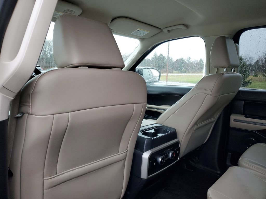 Used 2023 Ford Expedition Max XLT image 32
