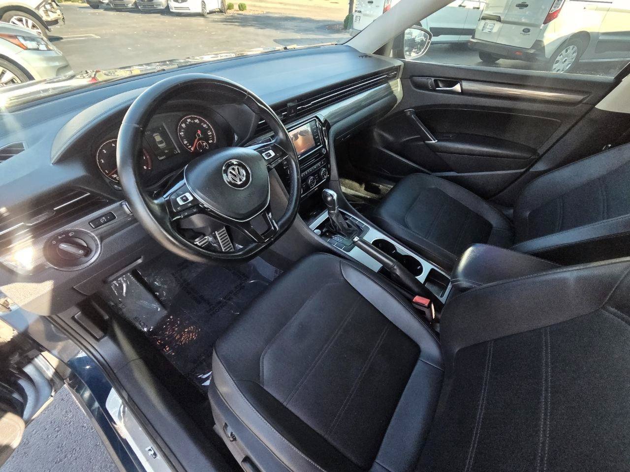 Used 2020 Volkswagen Passat 2.0T R-Line FWD image 12