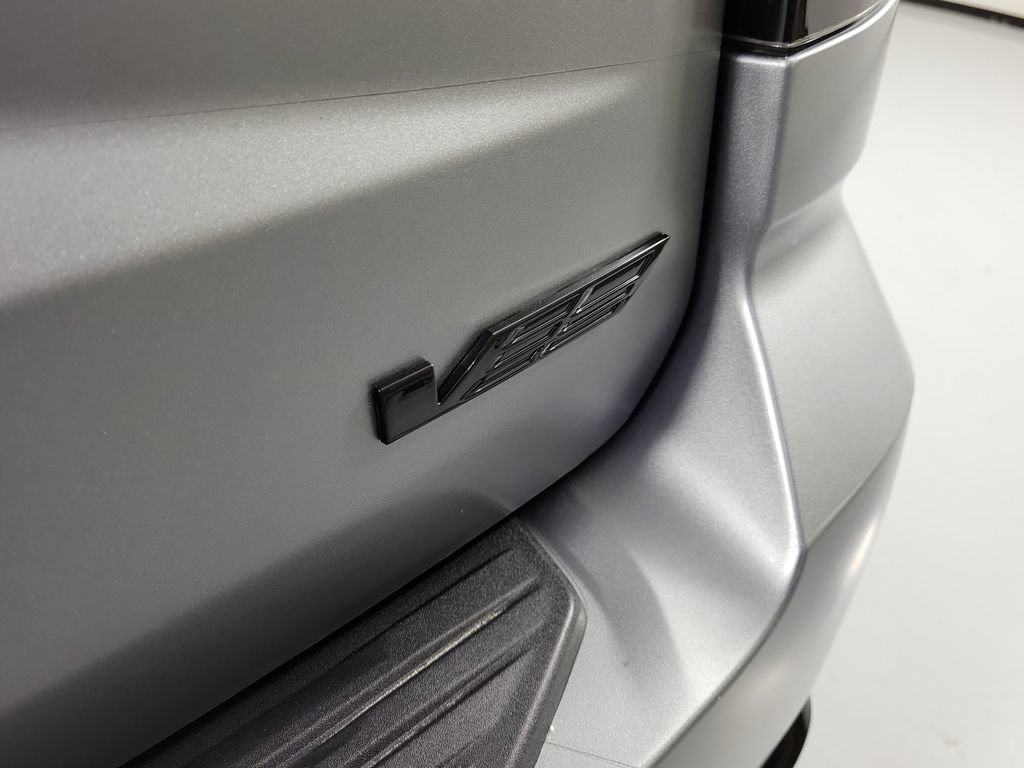 Used 2025 Cadillac Escalade V AWD/4WD image 6