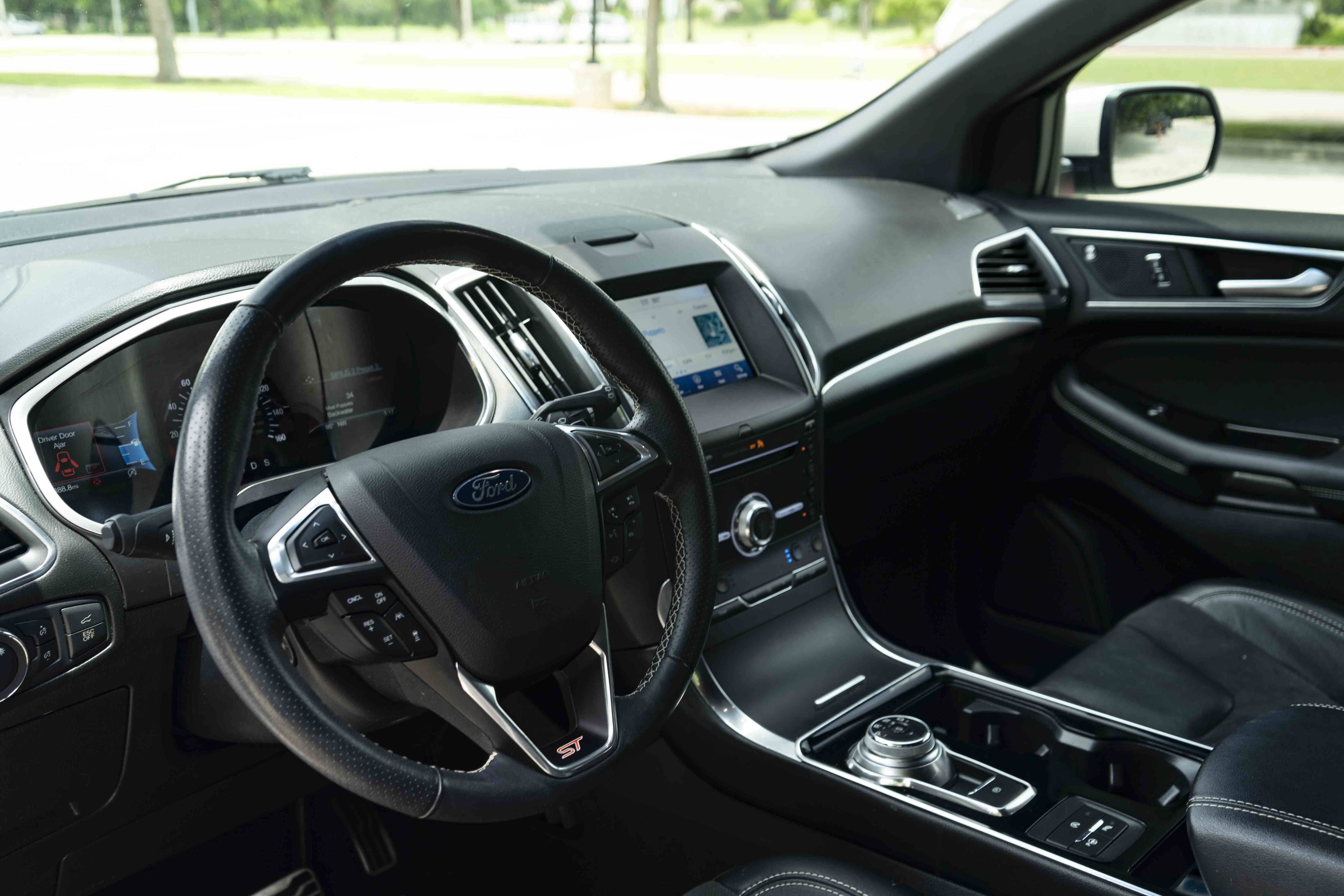 Used 2019 Ford Edge ST w/ Equipment Group 401A AWD/4WD image 16