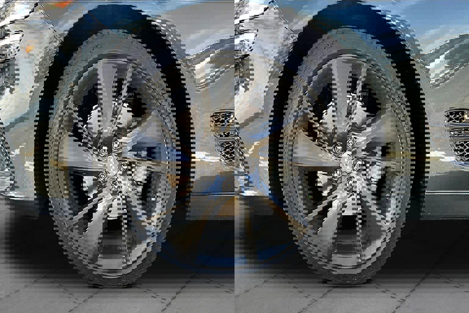 Used 2023 Genesis G70 2.0T w/ Sport Prestige Package image 10