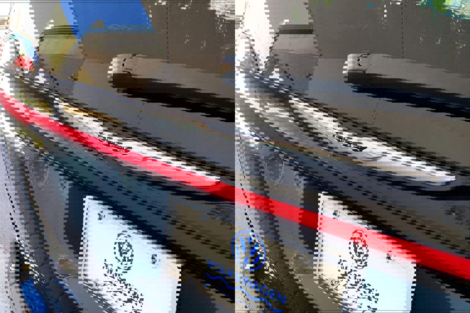 Used 2023 Chrysler Pacifica Touring-L FWD image 31