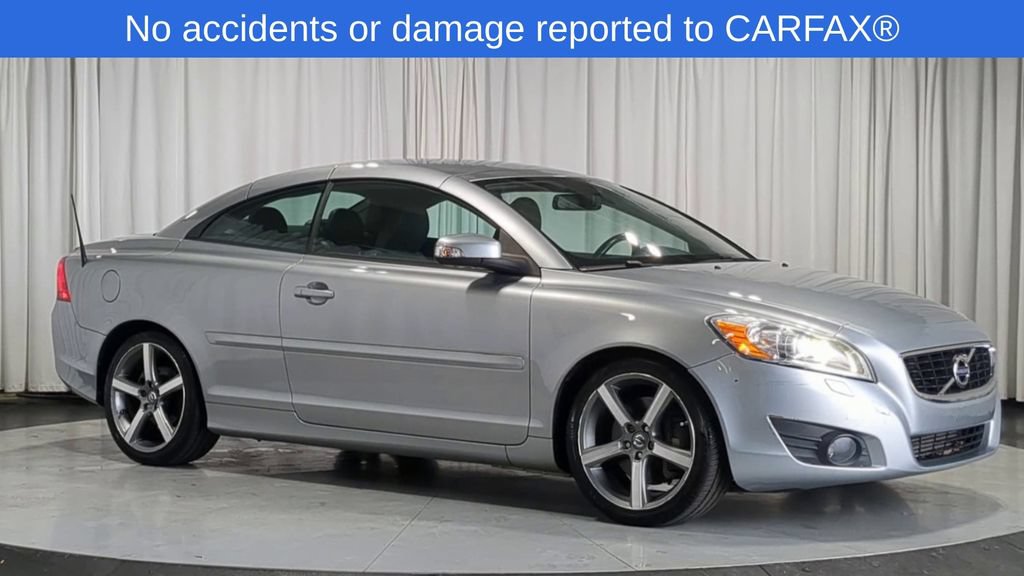 Used 2011 Volvo C70 T5 FWD image 2