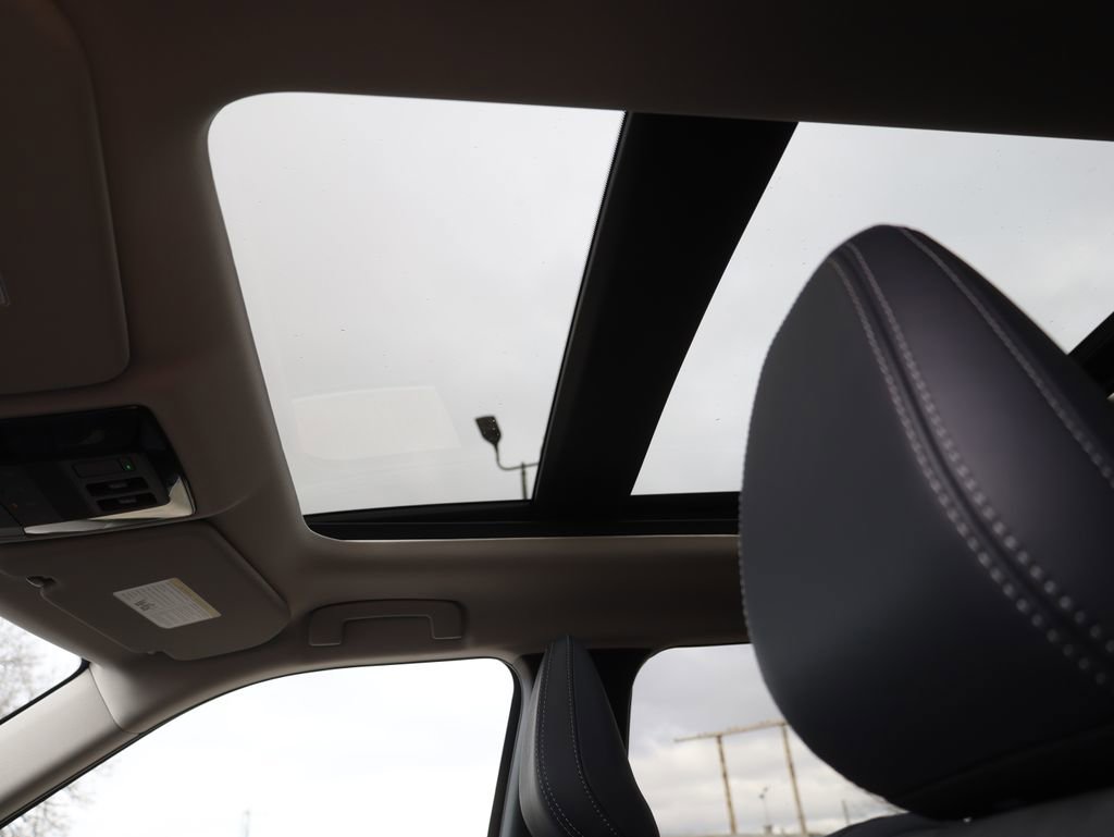 New 2025 Mitsubishi Outlander SE image 35