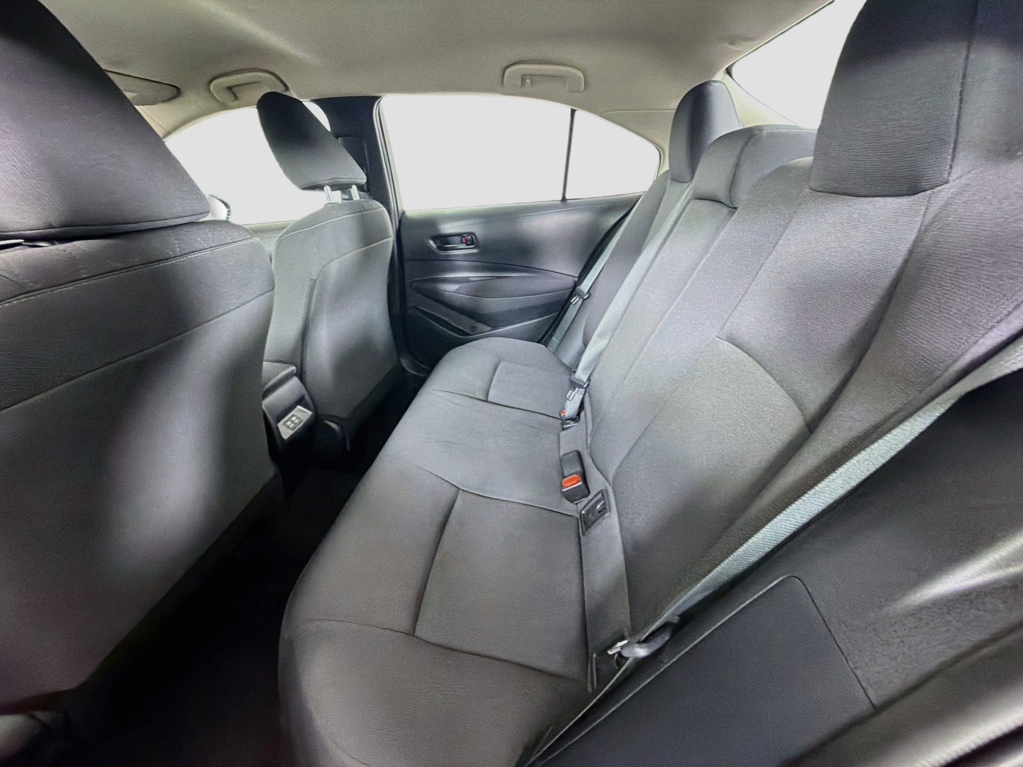 Used 2025 Toyota Corolla LE FWD image 25