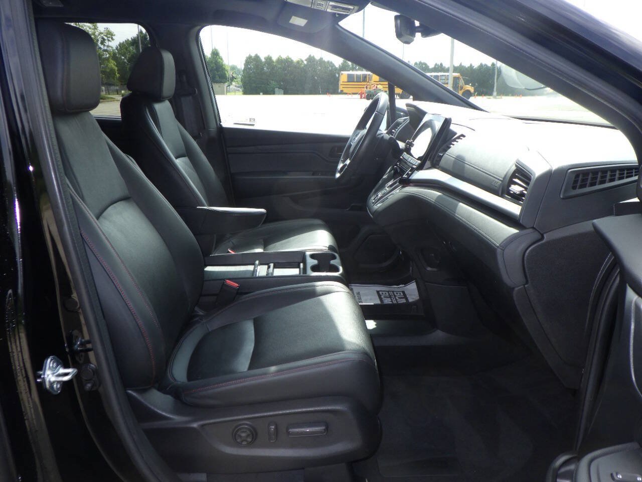 Used 2023 Honda Odyssey Sport image 16