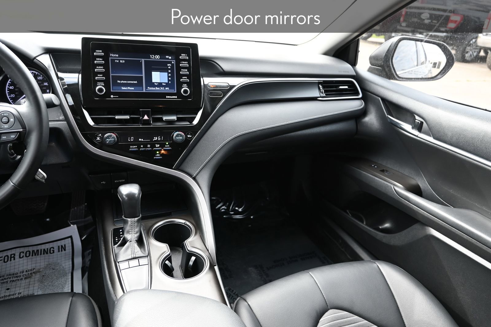 Used 2023 Toyota Camry SE image 18