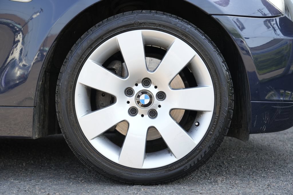 Used 2006 BMW 530xi Sedan AWD/4WD image 12