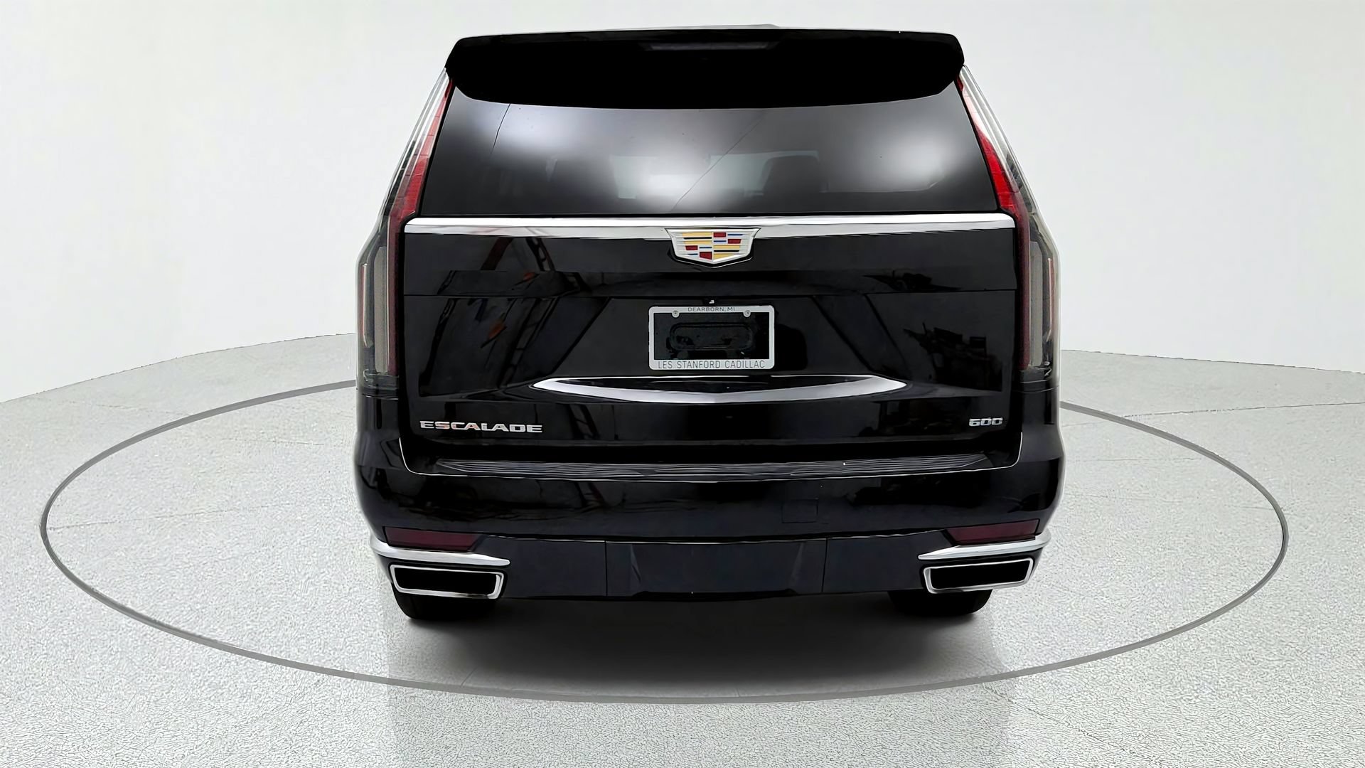 Used 2022 Cadillac Escalade Luxury w/ LPO, Floor Liner Package AWD/4WD image 4