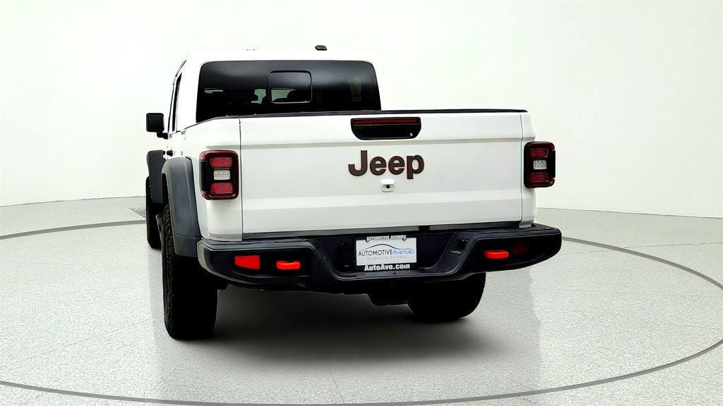 Used 2025 Jeep Gladiator Mojave w/ Convenience Group AWD/4WD image 6