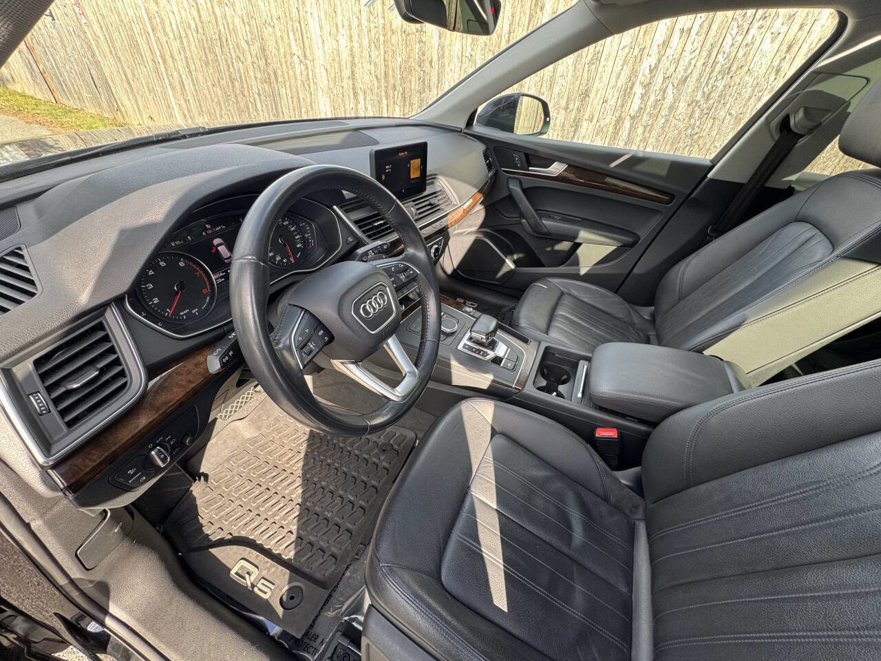 Used 2020 Audi Q5 2.0T Premium w/ Convenience Package image 29