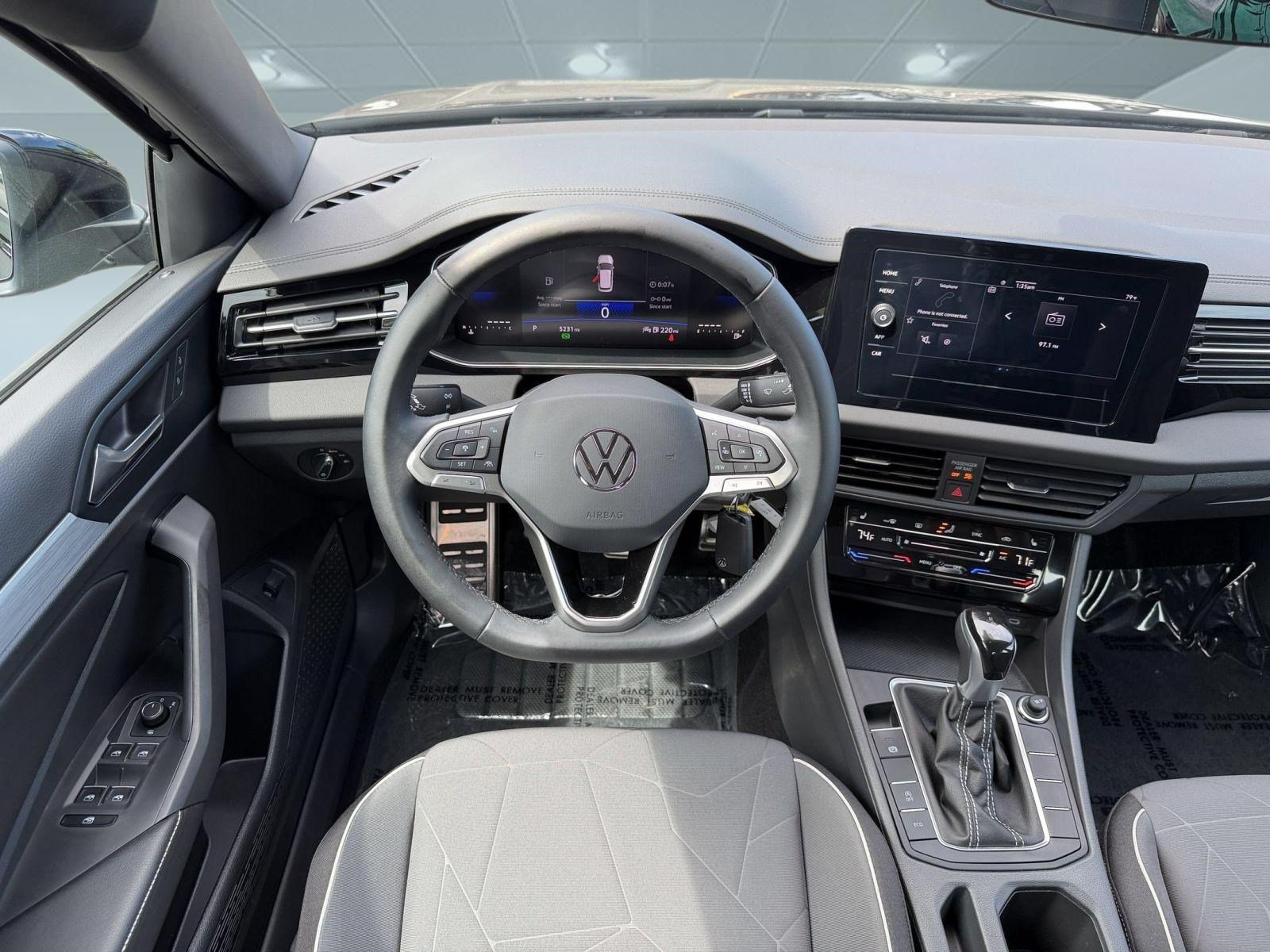 Used 2025 Volkswagen Jetta Sport FWD image 18