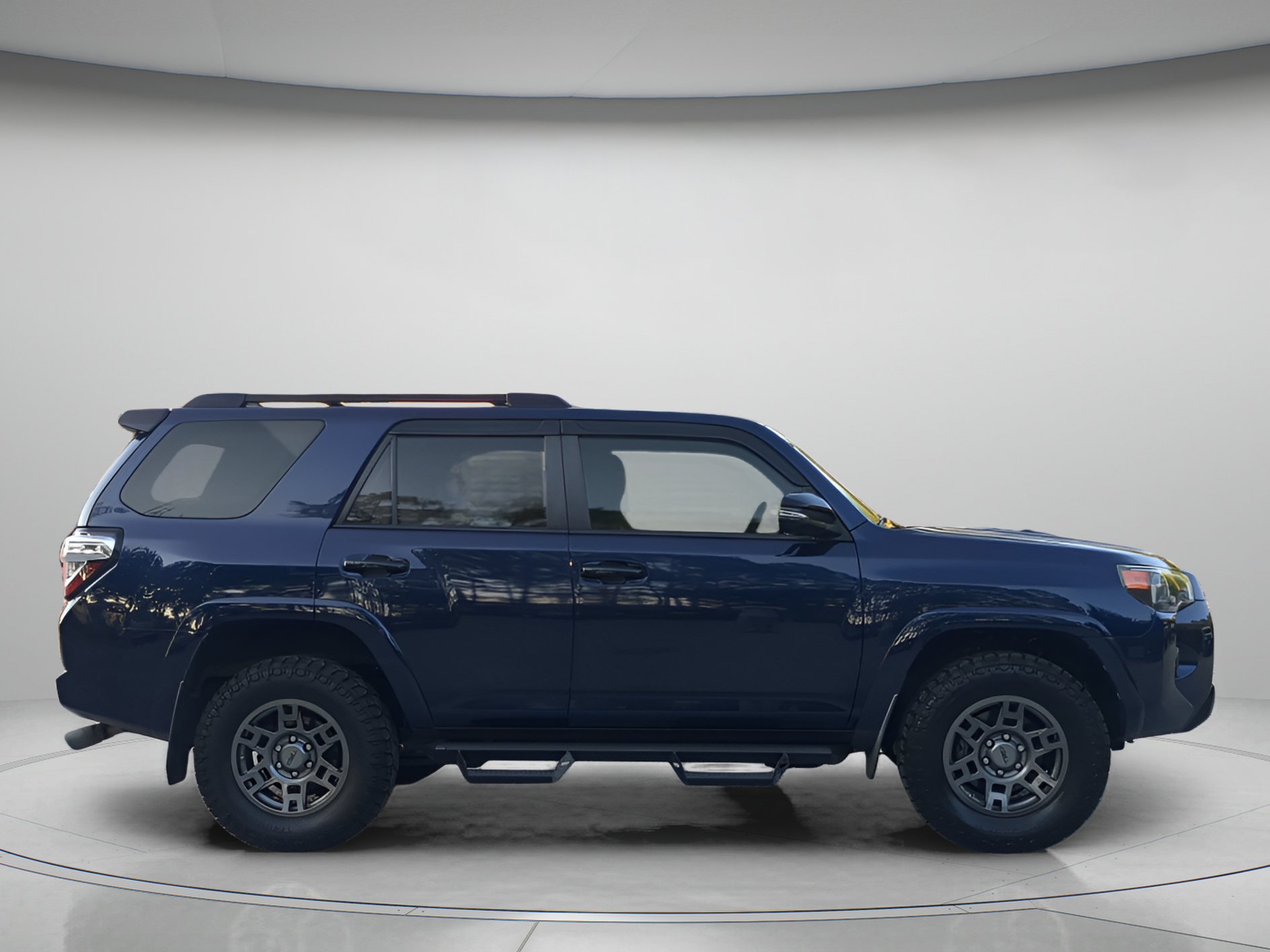 Used 2020 Toyota 4Runner Venture w/ Moonroof Package AWD/4WD image 39