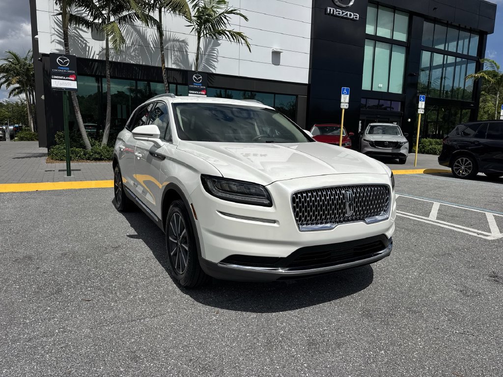 Used 2022 Lincoln Nautilus FWD image 7