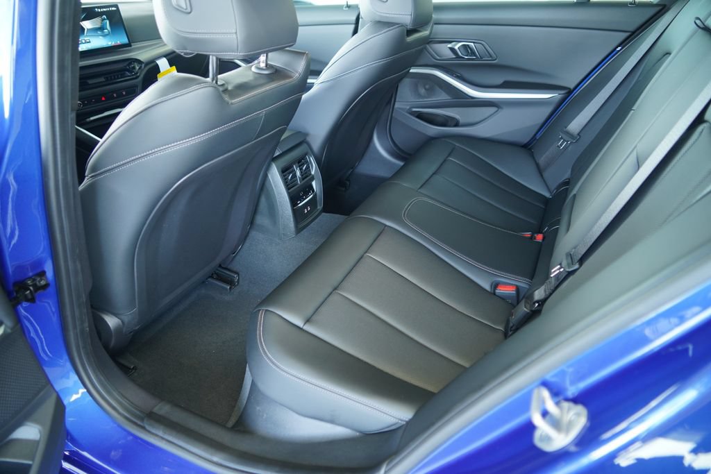 New 2026 BMW 330i Sedan w/ M Sport Package RWD image 19