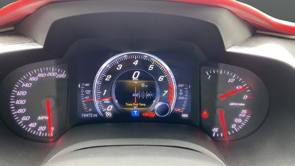 Used 2015 Chevrolet Corvette Z06 w/ 3LZ Preferred Equipment Group image 17