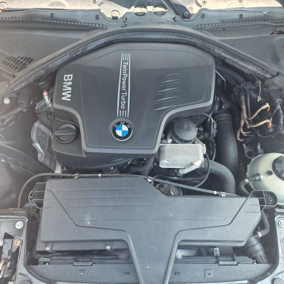 Used 2014 BMW 320i xDrive Sedan AWD/4WD image 34