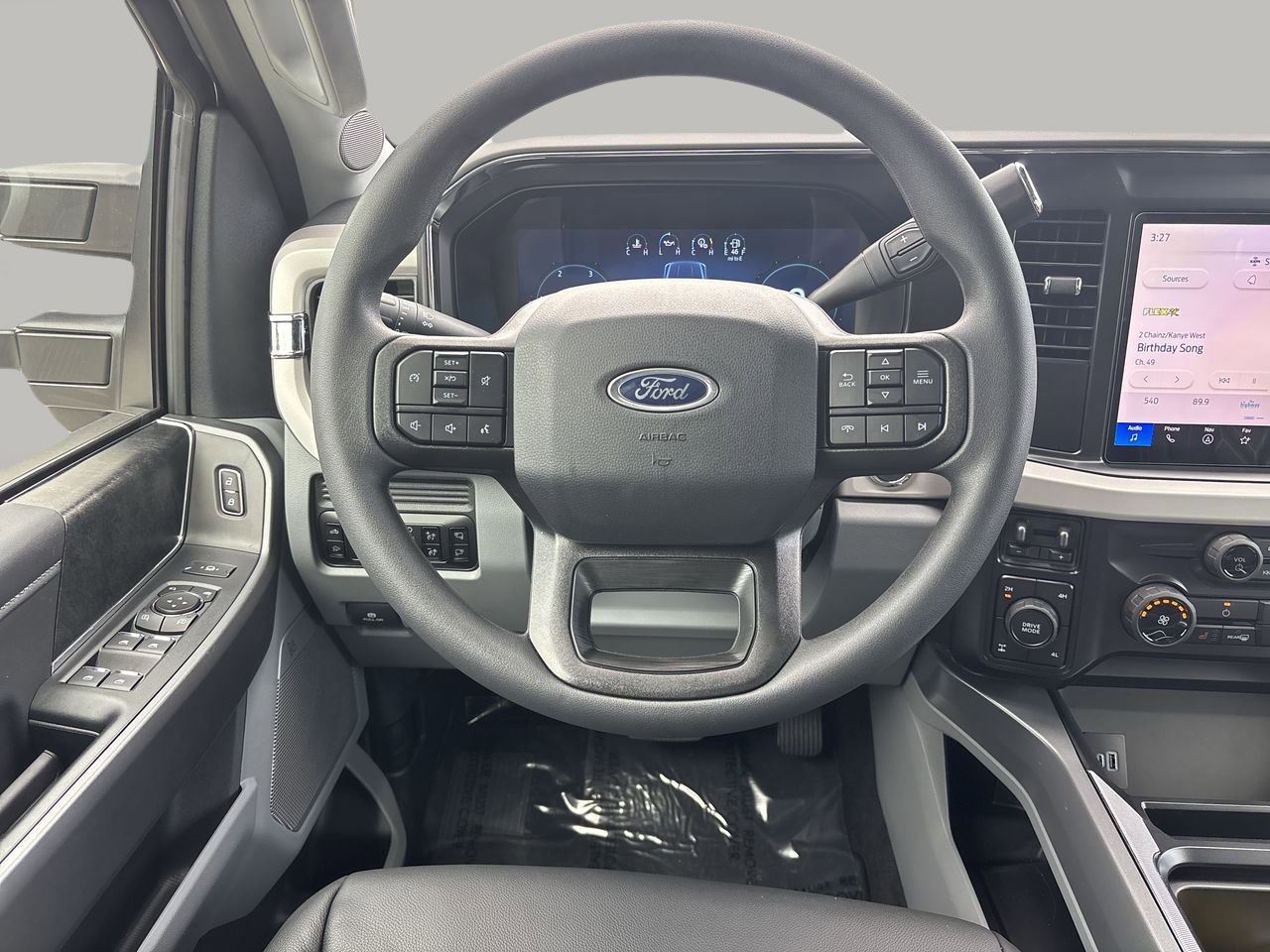 New 2025 Ford F250 XLT w/ Black Appearance Package image 13