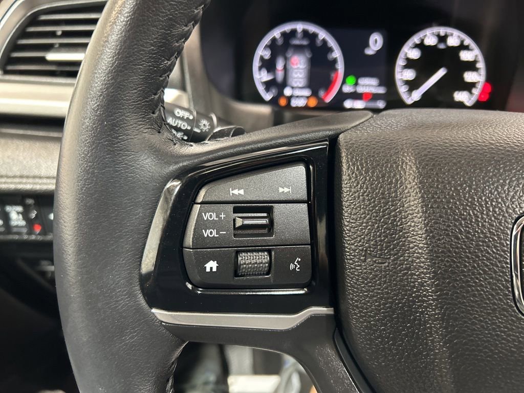Used 2025 Honda Odyssey EX-L image 25