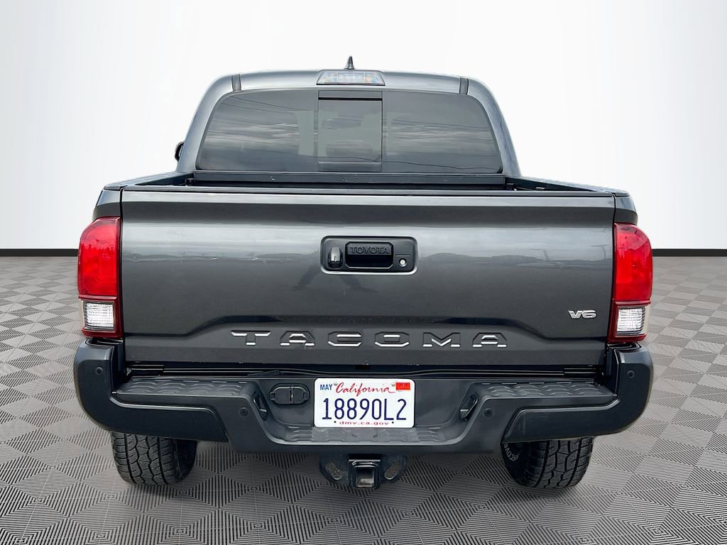 Used 2018 Toyota Tacoma TRD Off-Road w/ Technology Package AWD/4WD image 6