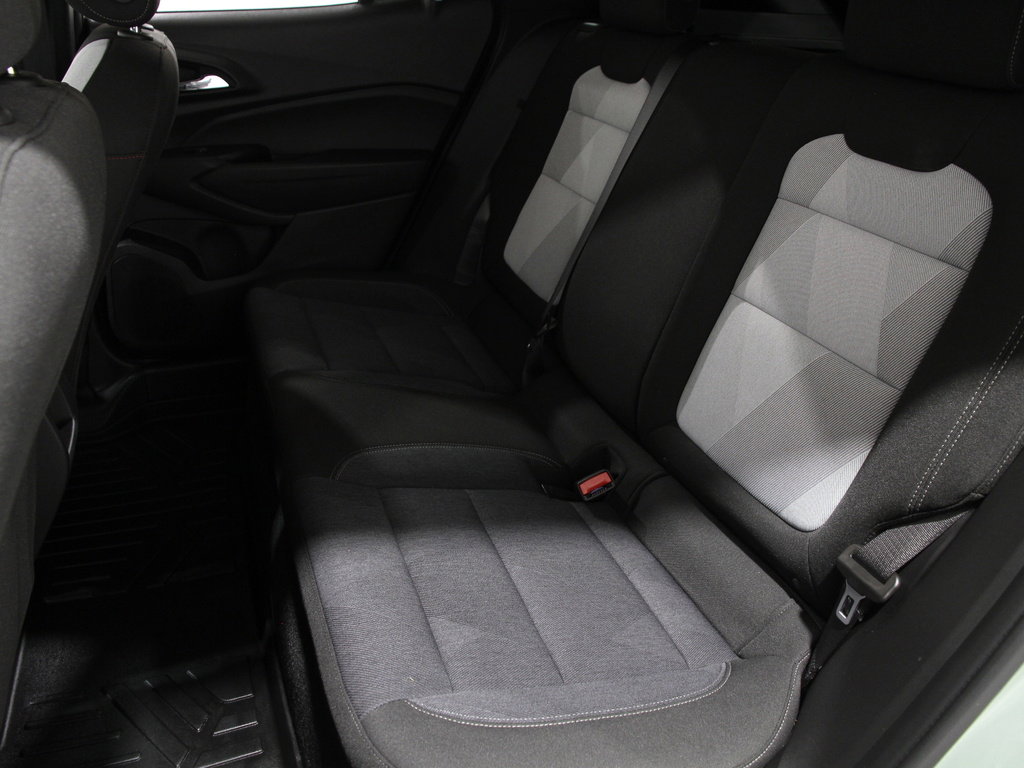 Certified 2024 Chevrolet Trax RS w/ Driver Confidence Package image 18