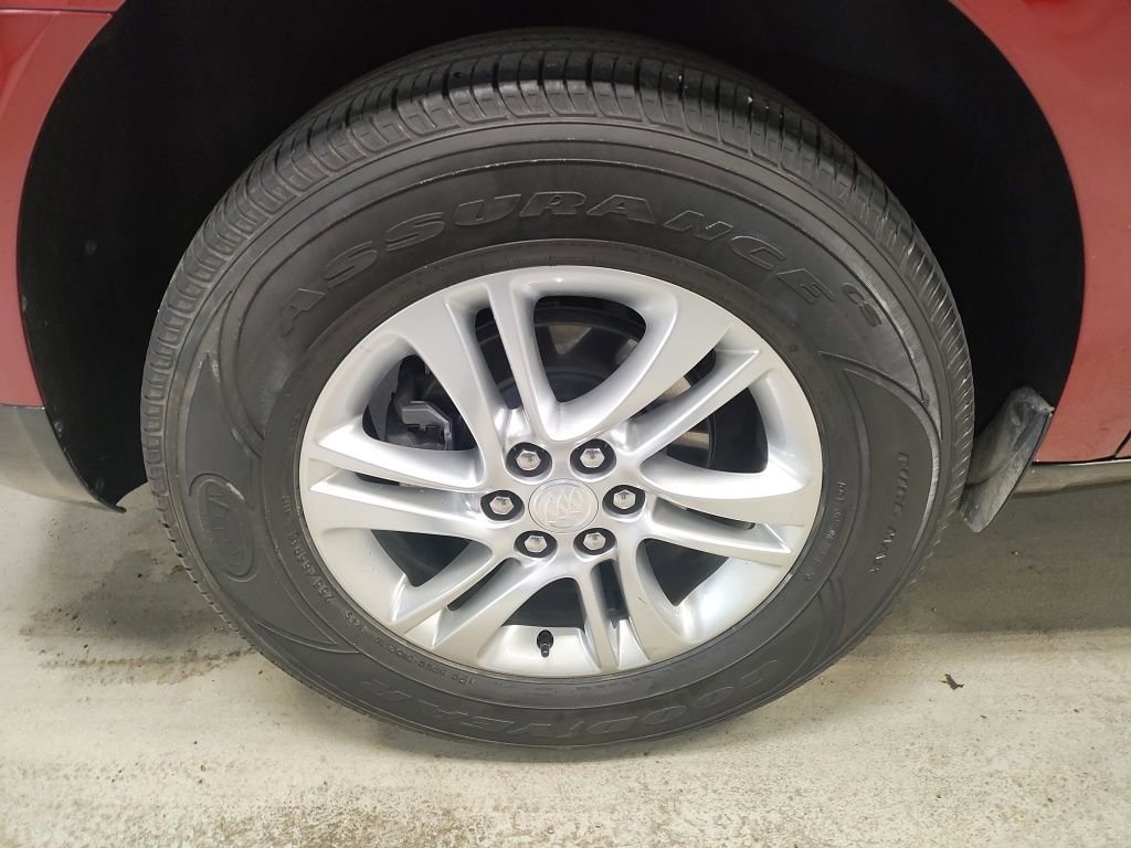 Used 2018 Buick Enclave Essence image 3