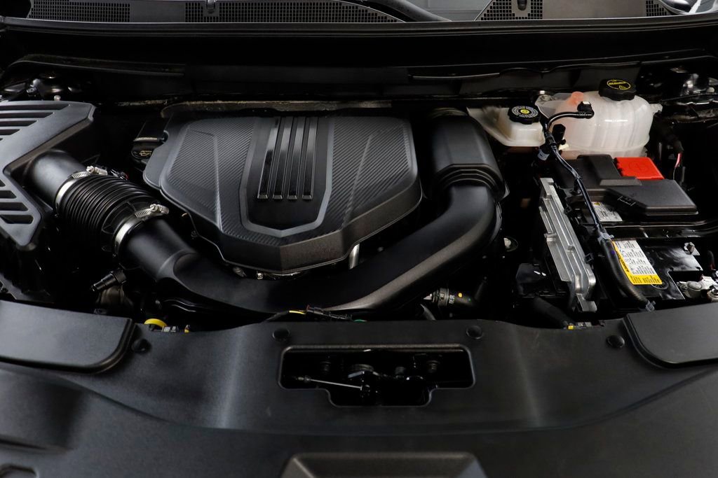 Used 2025 GMC Acadia Denali w/ Super Cruise Package image 24