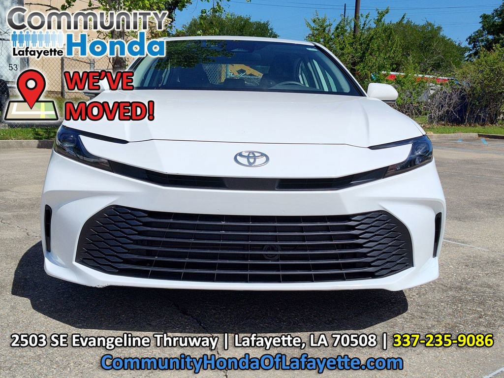 Used 2025 Toyota Camry LE FWD image 15