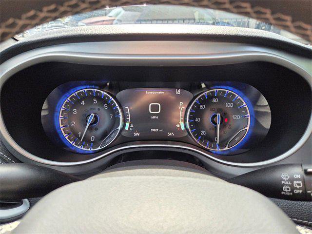 Certified 2022 Chrysler Pacifica Touring-L w/ S Appearance Package image 25