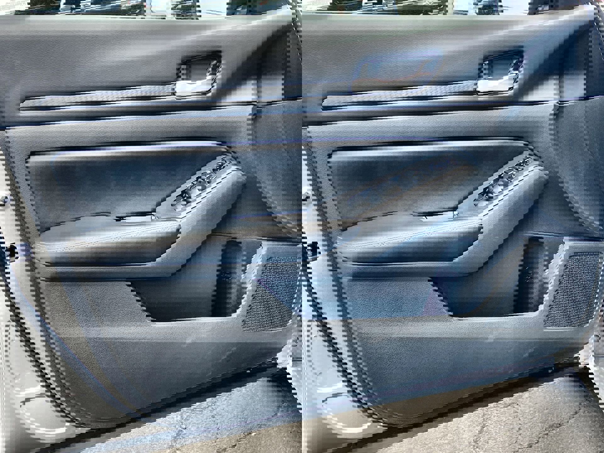 Used 2024 Nissan Altima 2.5 SV image 24