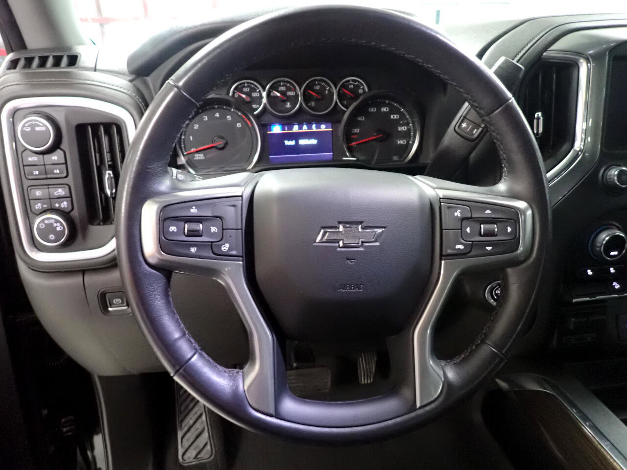 Used 2022 Chevrolet Silverado 1500 LT Trail Boss w/ Convenience Package II image 15