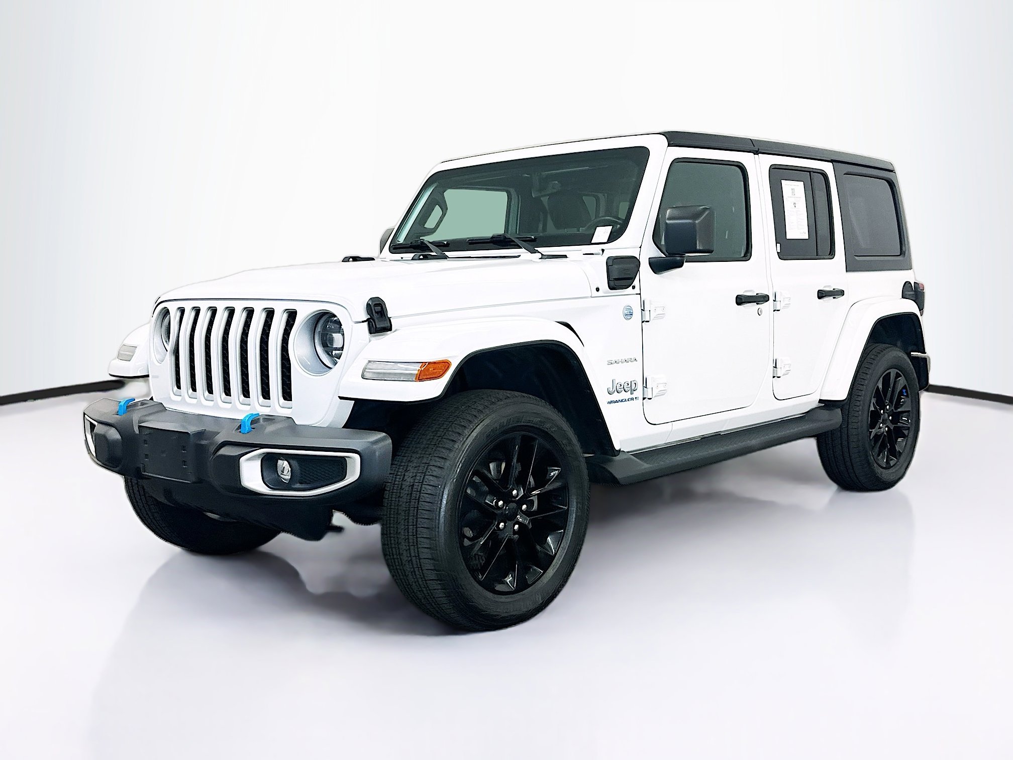 Used 2023 Jeep Wrangler Sahara w/ Cold Weather Group image 3