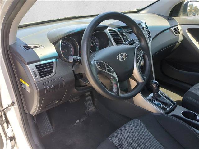 Used 2017 Hyundai Elantra GT FWD image 10