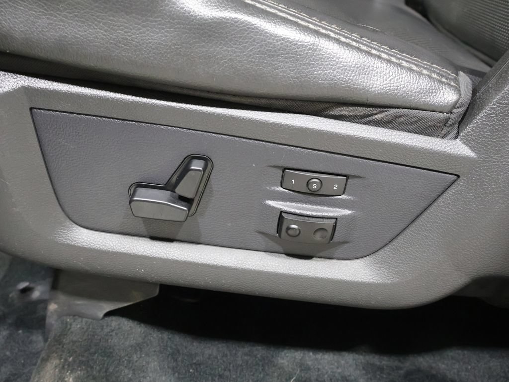 Used 2011 RAM 1500 Laramie w/ Protection Group AWD/4WD image 11