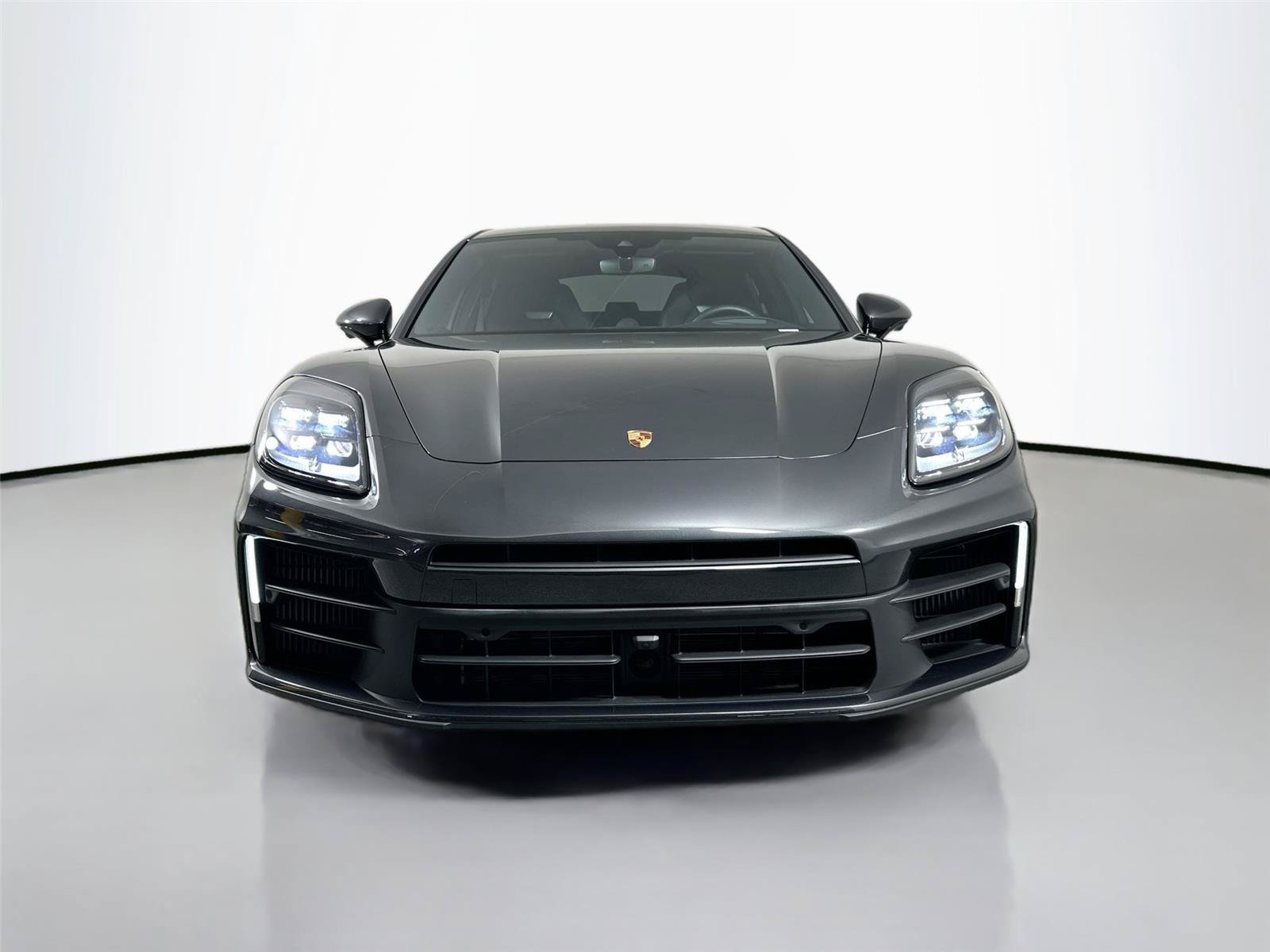 Certified 2024 Porsche Panamera image 10