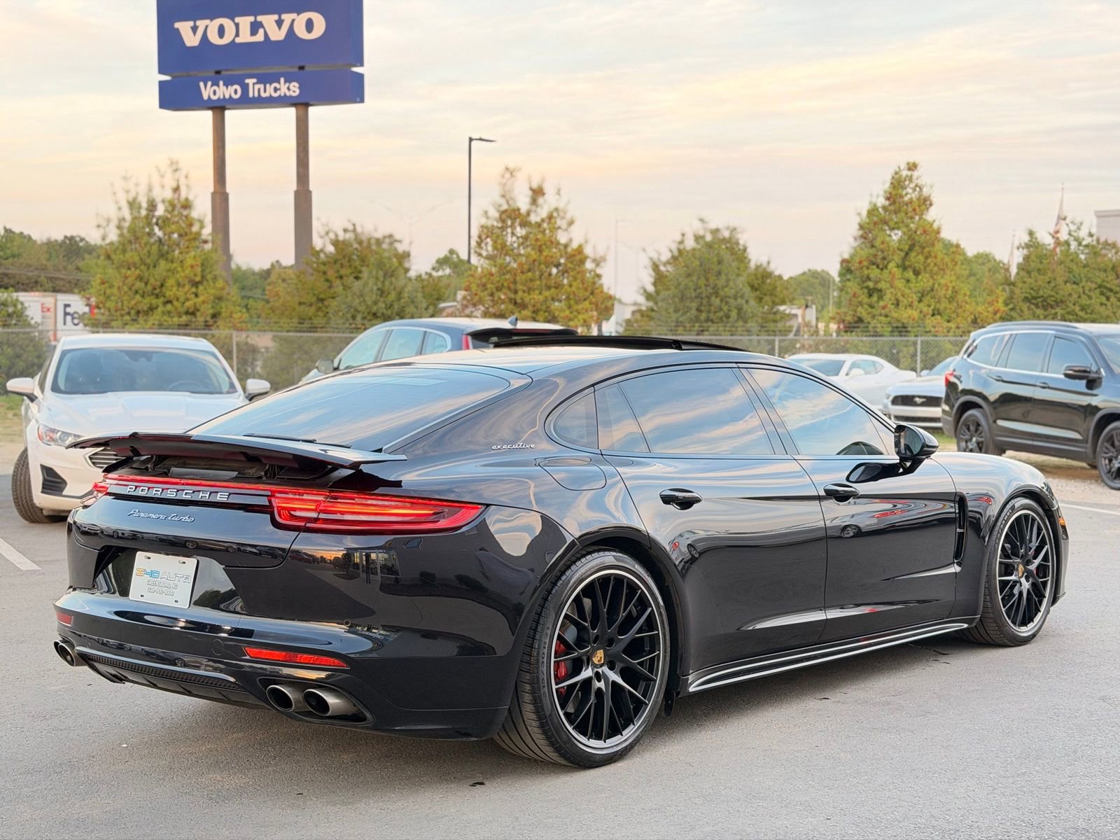 Used 2018 Porsche Panamera Turbo Executive AWD/4WD image 6